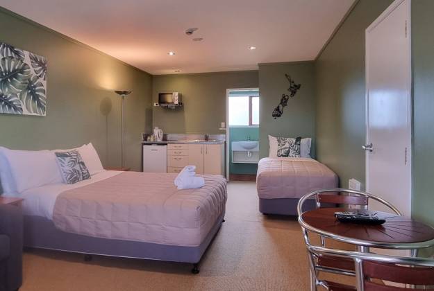 Canoe Safaris Lodge Room